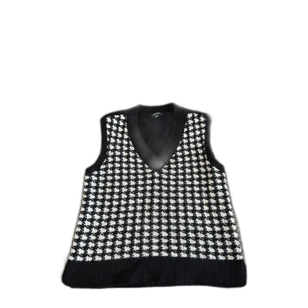 Wild Fable Black and White Houndstooth V-Neck Sleeveless Sweater Vest M